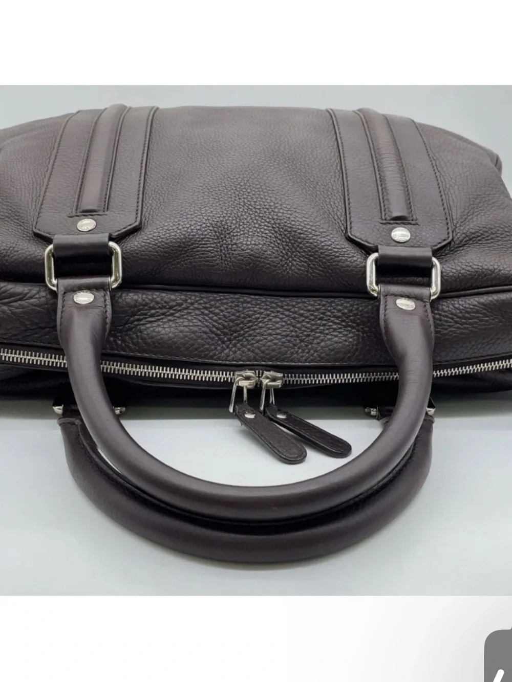 Gucci authentic sleek